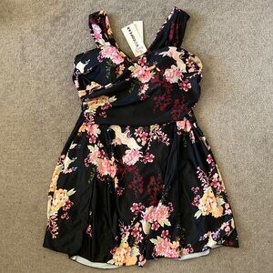 New COCOPEAR Elegant Crossover black floral swim dress, 2XL.